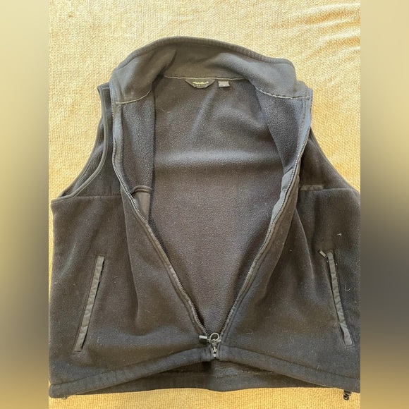 Eddie Bauer Men’s Vest Fleece Black Polartec Vintage Zip Jacket Fall Coat Medium - Picture 3 of 8